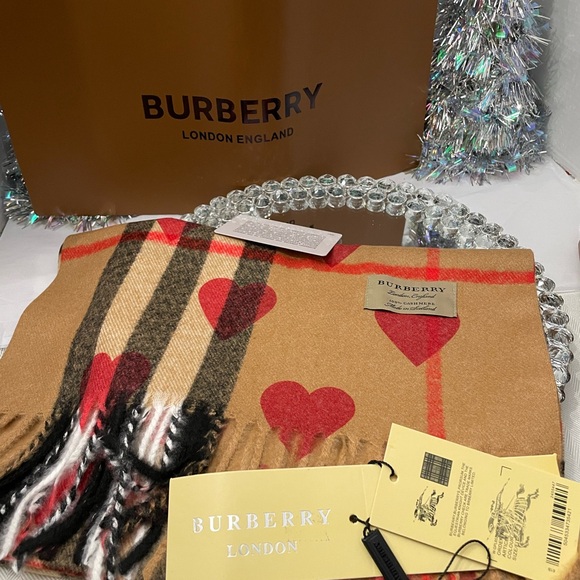 NIB BURBERRY CHECK SCARF 100% CASHMERE WITH GIFT BOX AND SHOPPING BAG - Picture 4 of 7